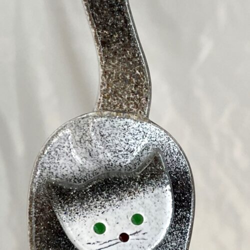 Glas Katze zum hängen Serie Lilia Höhe 14 cm cm grau weiß rot und grün weiß Breite 4,5 cm Glasstärke ca. 0,8 cm