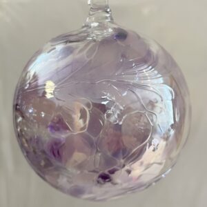 Kugel zum hängen bunte Glaskugel violett klar mundgeblasenes Kristallglas Durchmesser ca.8 cm