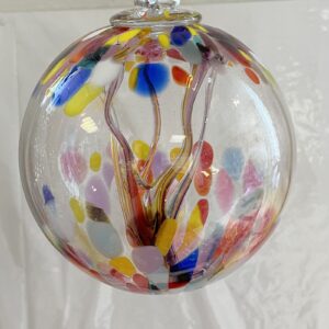 Kugel zum hängen mit Innenleben bunte Glaskugel bunt klar hell Fensterdekoration mundgeblasenes Kristallglas Durchmesser ca. 15 cm