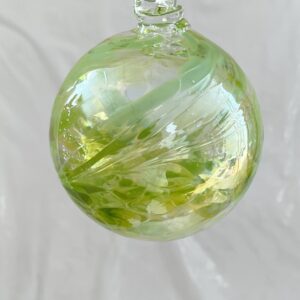 Kugel zum hängen bunte Glaskugel grün klar mundgeblasenes Kristallglas Durchmesser ca. 8 cm
